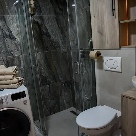 アパート P Lux 2 *